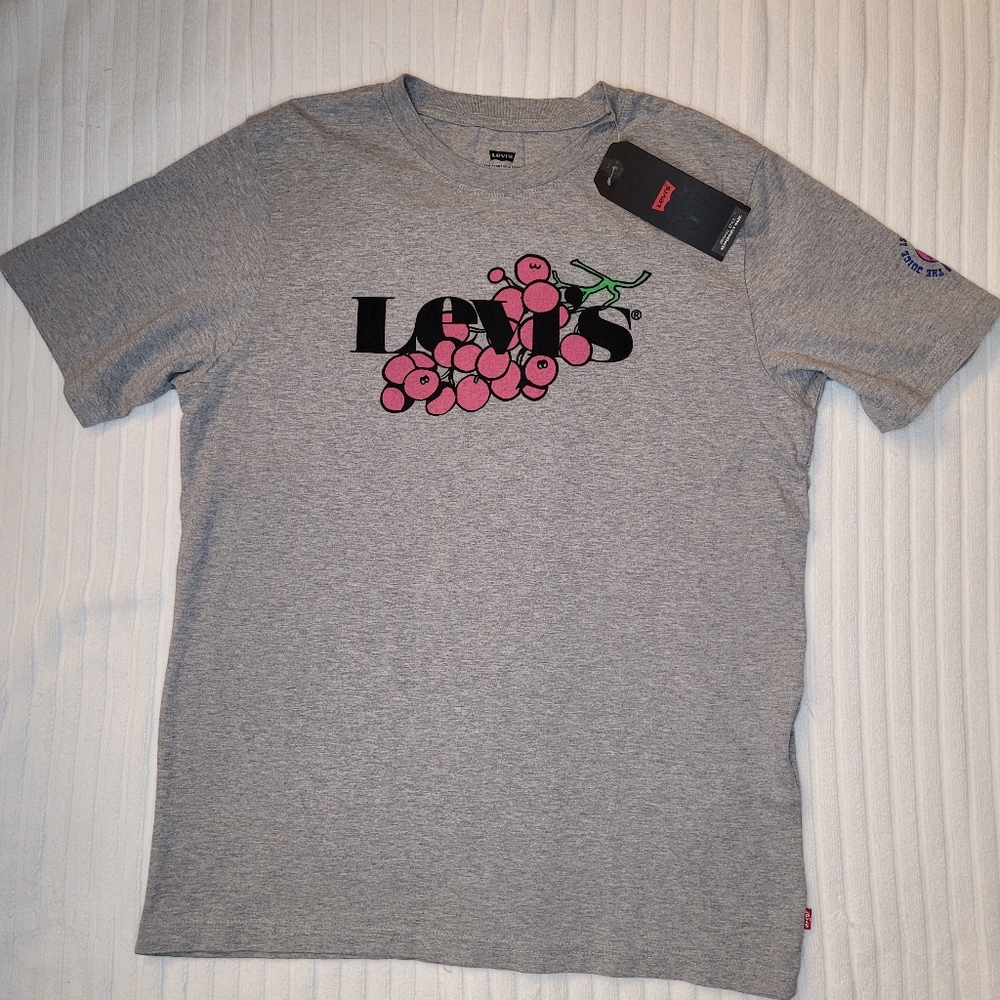Levi's 'The Juice is Worth the Squeeze' T-Shirt- NEW!